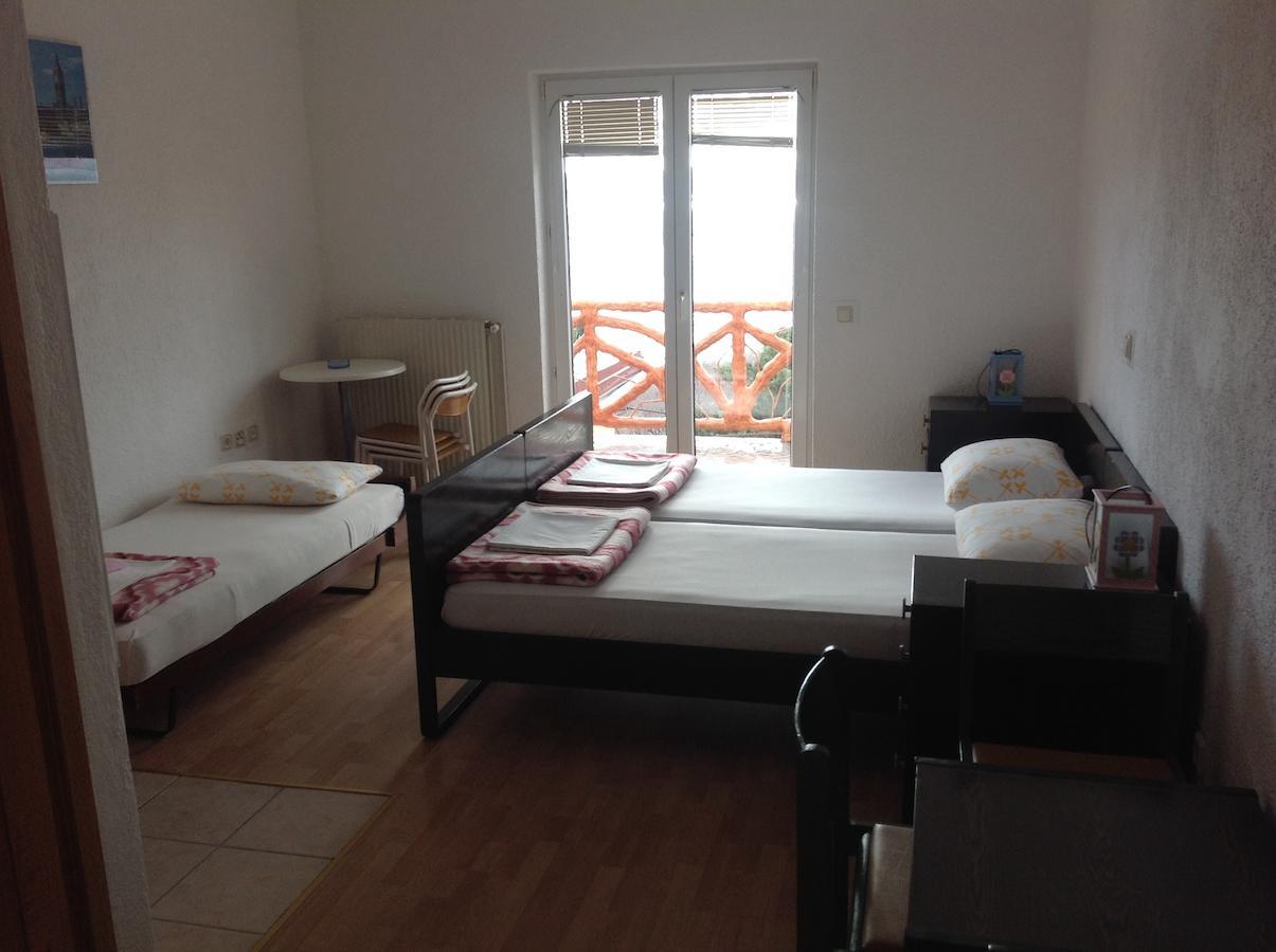 Katarina Apartments And Rooms Sibinj Krmpotski Room photo